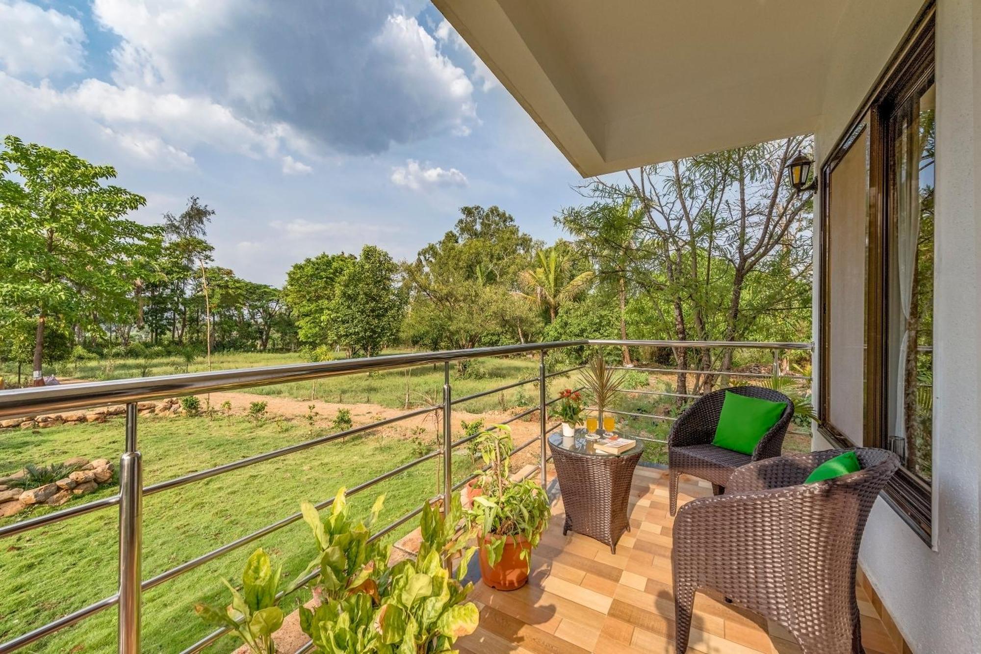 Saffronstays Lakeview Nivara - Farm Stay Villa With Private Pool Near Pune Exterior photo